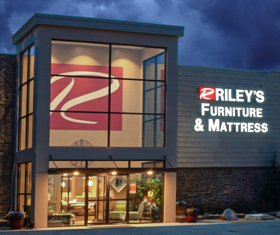 Riley's Furniture & Mattress Image